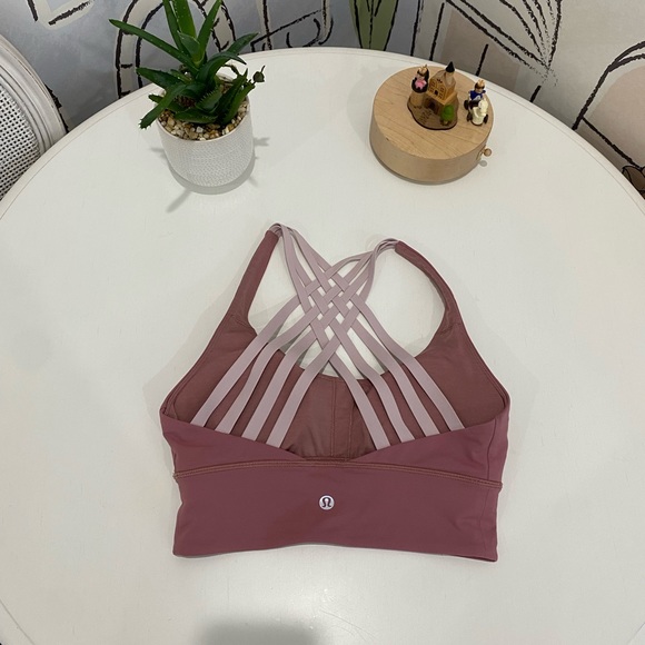 Lululemon sports bra - Picture 6 of 8